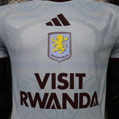 Equipación local del Aston Villa para los jugadores 26 y 27. Camiseta de fútbol barata al por mayor en Yupoo