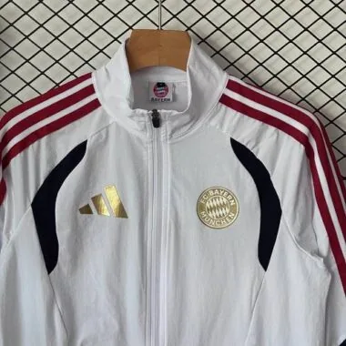2026/27 FC Bayern Windbreaker Jackets With Pants camisola de futebol foto do álbum 3