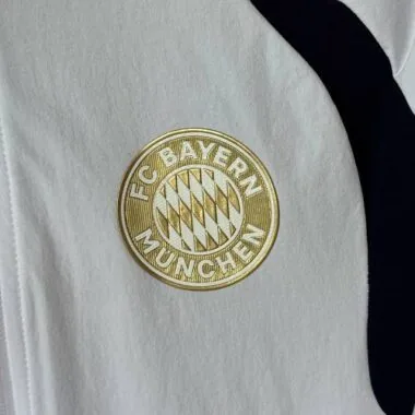 2026/27 FC Bayern Windbreaker Jackets With Pants camisola de futebol foto do álbum 4