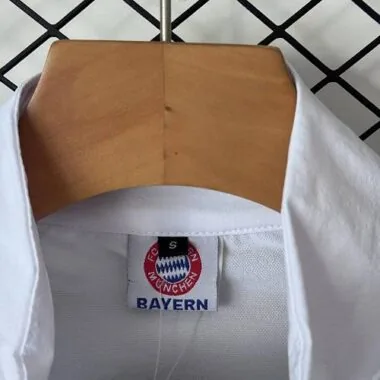 2026/27 FC Bayern Windbreaker Jackets With Pants camisola de futebol foto do álbum 7