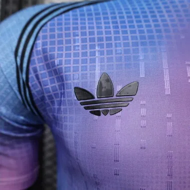 2026/27 Player Real Madrid edição especial Kit camisola de futebol foto do álbum 5