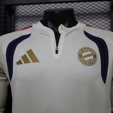 2026/27 Player FC Bayern kit da allenamento tute Sweatshirt maglia foto dell'album 3