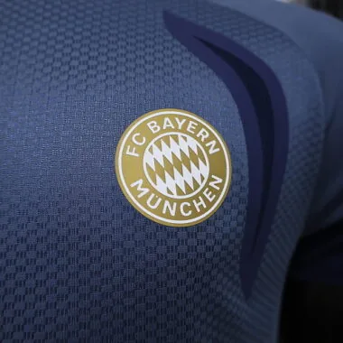 2026/27 Player FC Bayern kit da allenamento maglia da calcio foto dell'album 4
