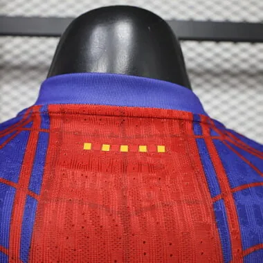 2026/27 Player FC Barcelona Spider Man edición especial Kit camiseta de fútbol foto del álbum 14