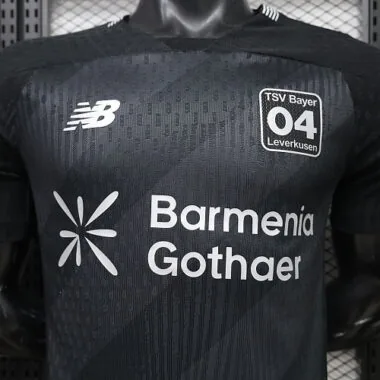 2026/27 versión jugador Bayer 04 Leverkusen tercera visitante Kit camiseta de fútbol foto del álbum 3