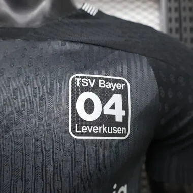 2026/27 versión jugador Bayer 04 Leverkusen tercera visitante Kit camiseta de fútbol foto del álbum 4