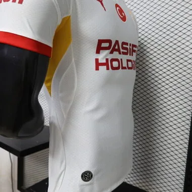 2026/27 Player Galatasaray trasferta Kit maglia da calcio foto dell'album 11