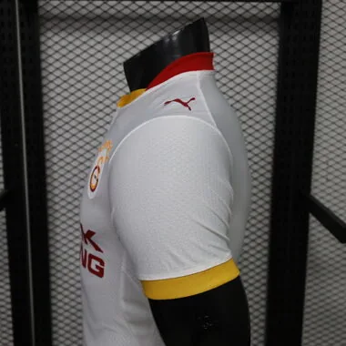 2026/27 Player Galatasaray trasferta Kit maglia da calcio foto dell'album 14